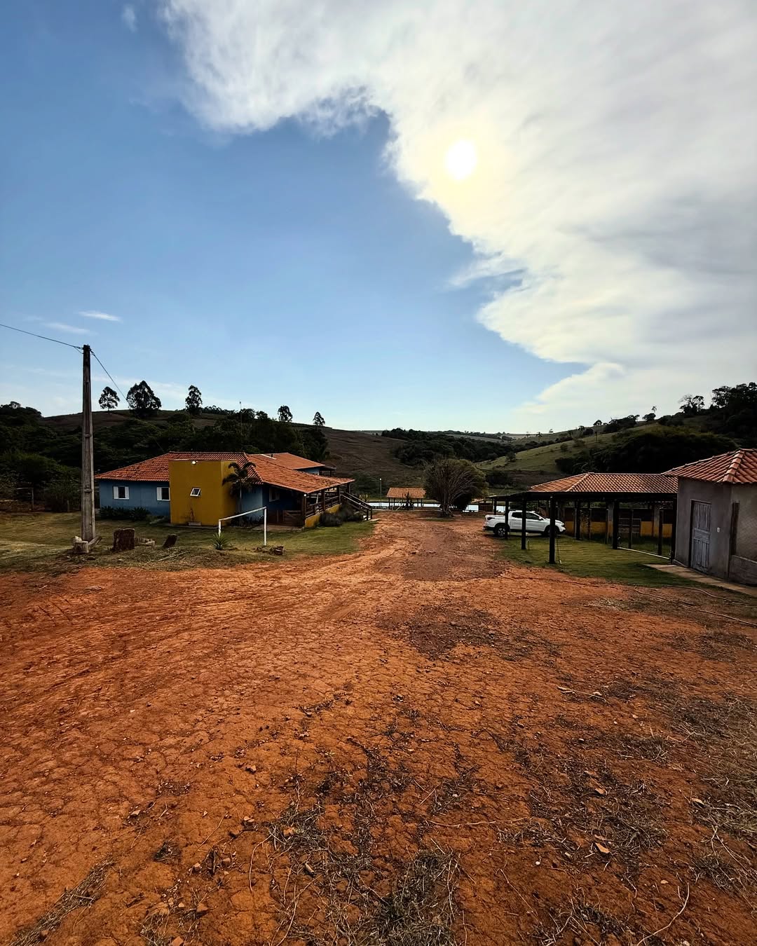 🌿 Um refúgio onde o conforto encontra a natureza.São 9,43 hectares de encanto, com cada detalhe (1)-min