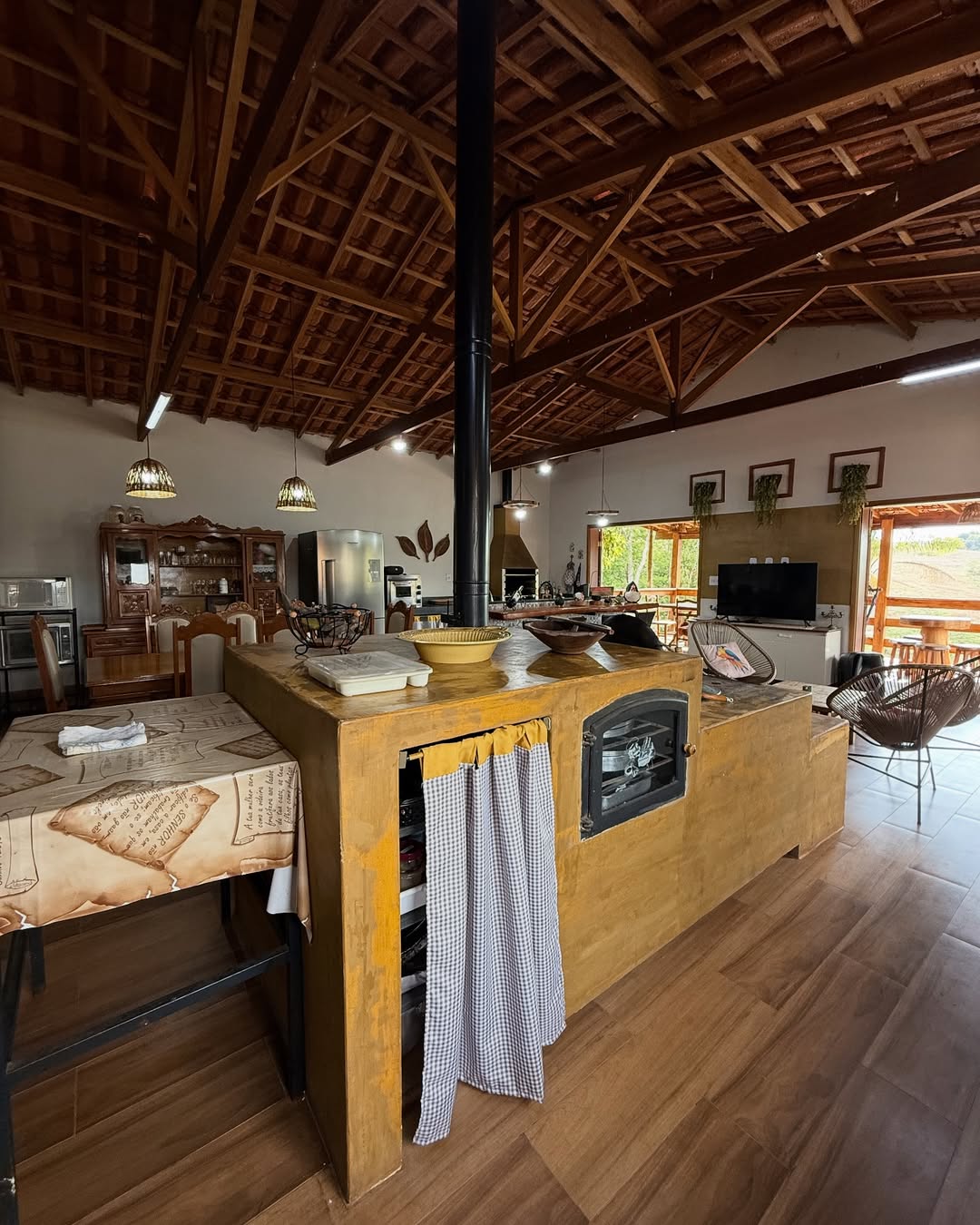 🌿 Um refúgio onde o conforto encontra a natureza.São 9,43 hectares de encanto, com cada detalhe (9)-min