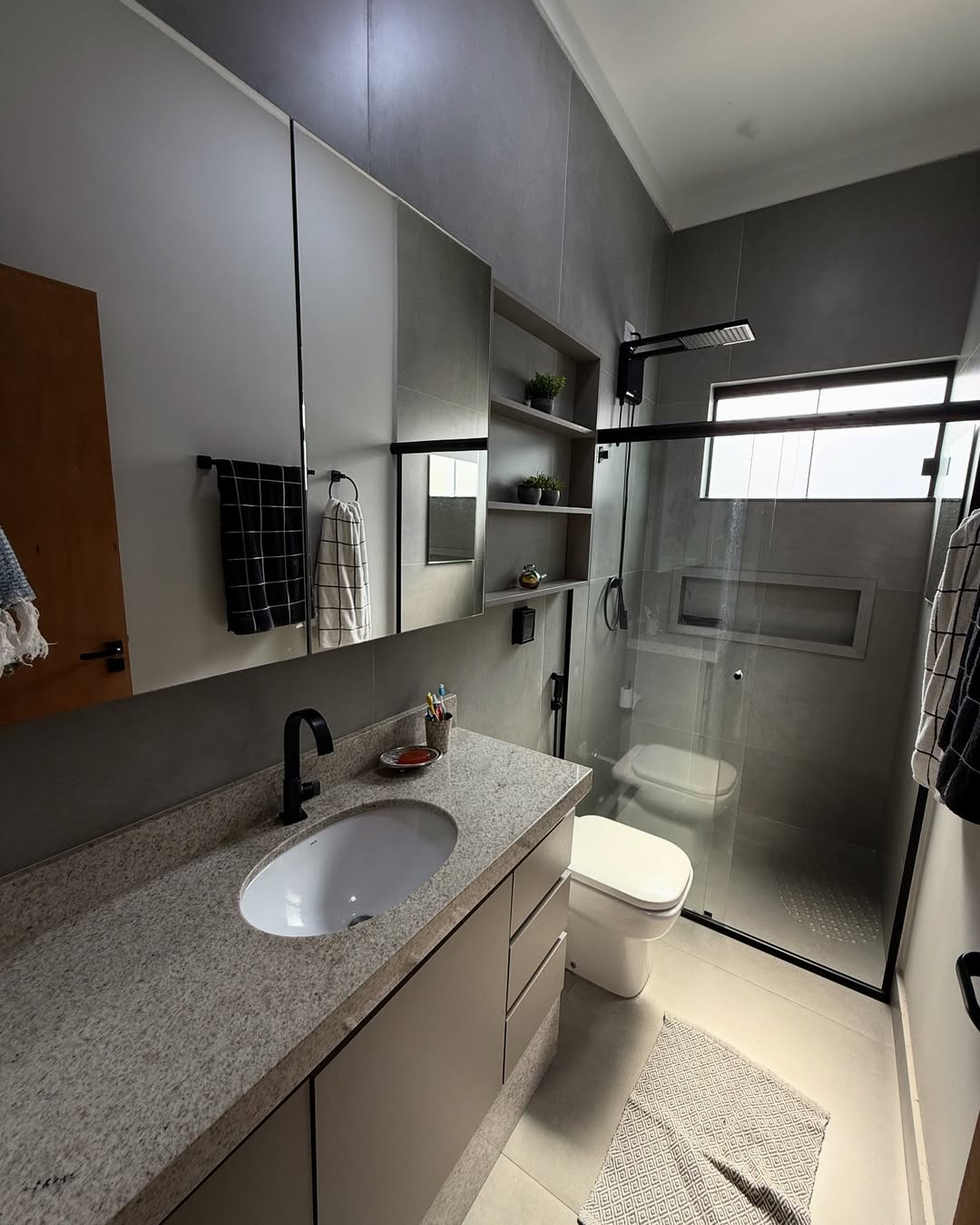 🏡 Casa à Venda – Residencial Terras Altas✨ Essa linda casa foi pensada para oferecer praticidad (14)-min