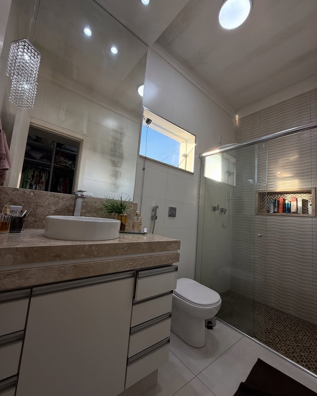 🏡 Casa à venda no Centro de Machado - MG✨ Uma oportunidade rara no coração da cidade, em uma re (11)-min