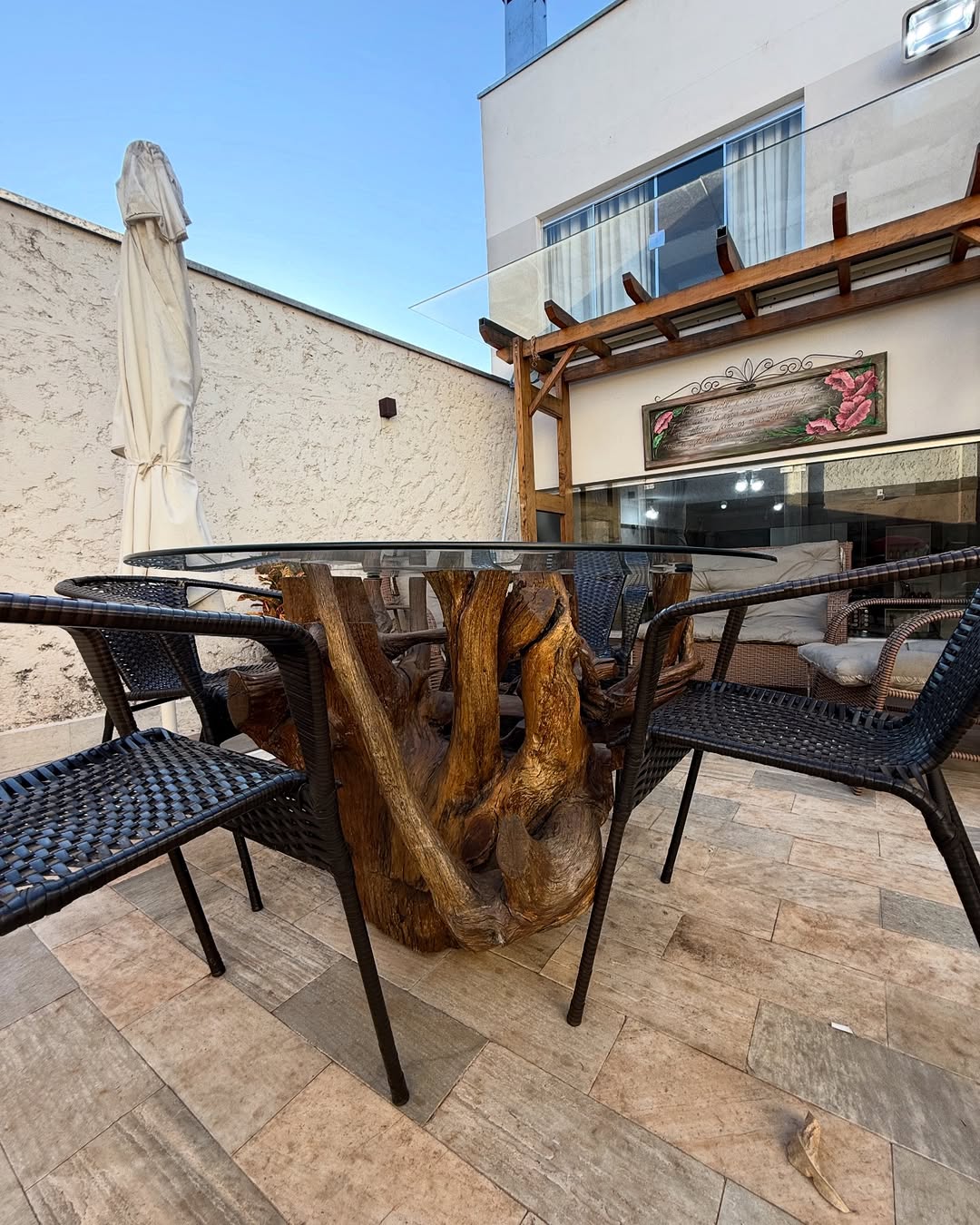 🏡 Casa à venda no Centro de Machado - MG✨ Uma oportunidade rara no coração da cidade, em uma re (13)-min