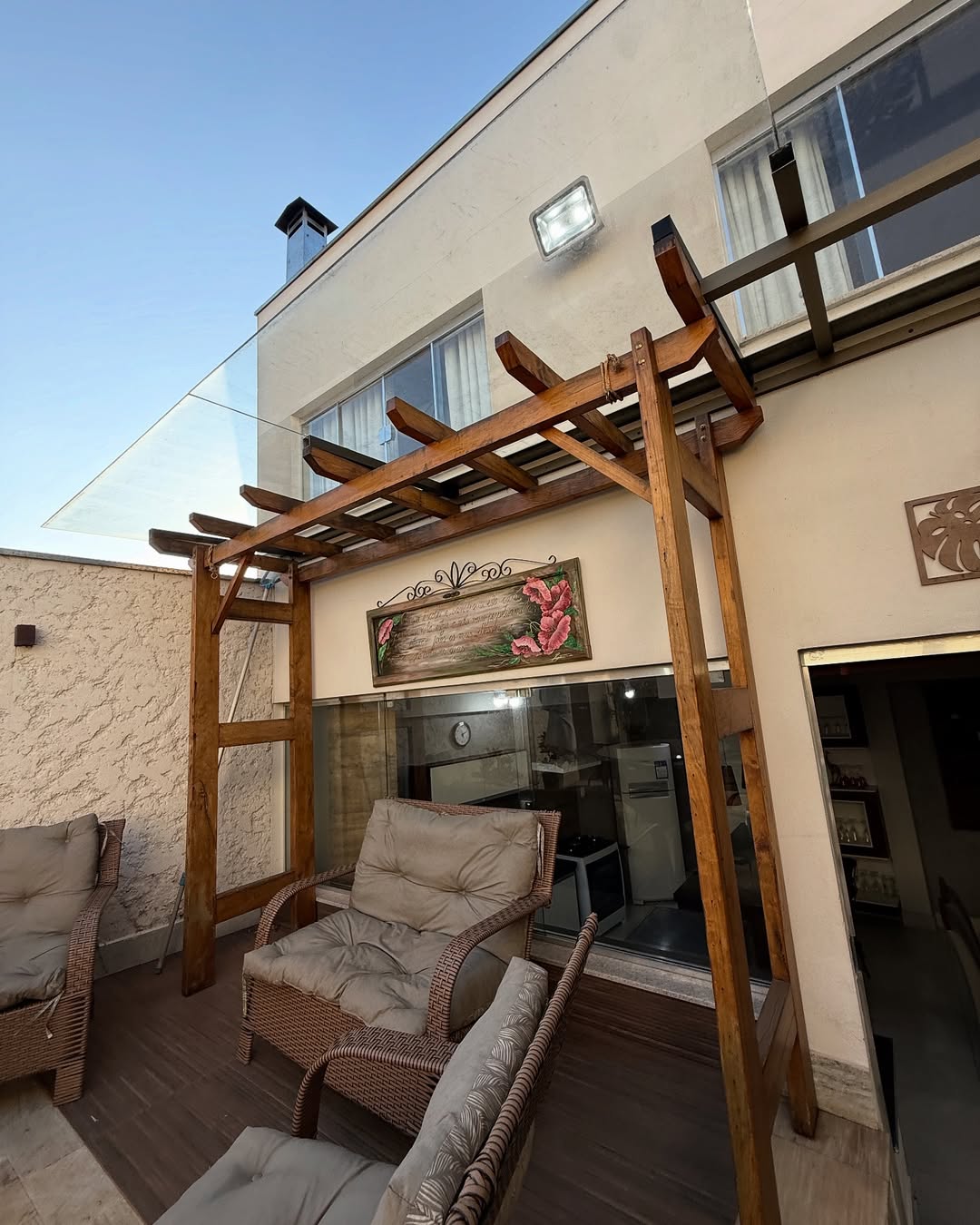 🏡 Casa à venda no Centro de Machado - MG✨ Uma oportunidade rara no coração da cidade, em uma re (14)-min