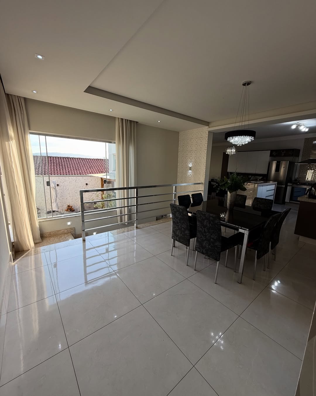 🏡 Casa à venda no Centro de Machado - MG✨ Uma oportunidade rara no coração da cidade, em uma re (3)-min