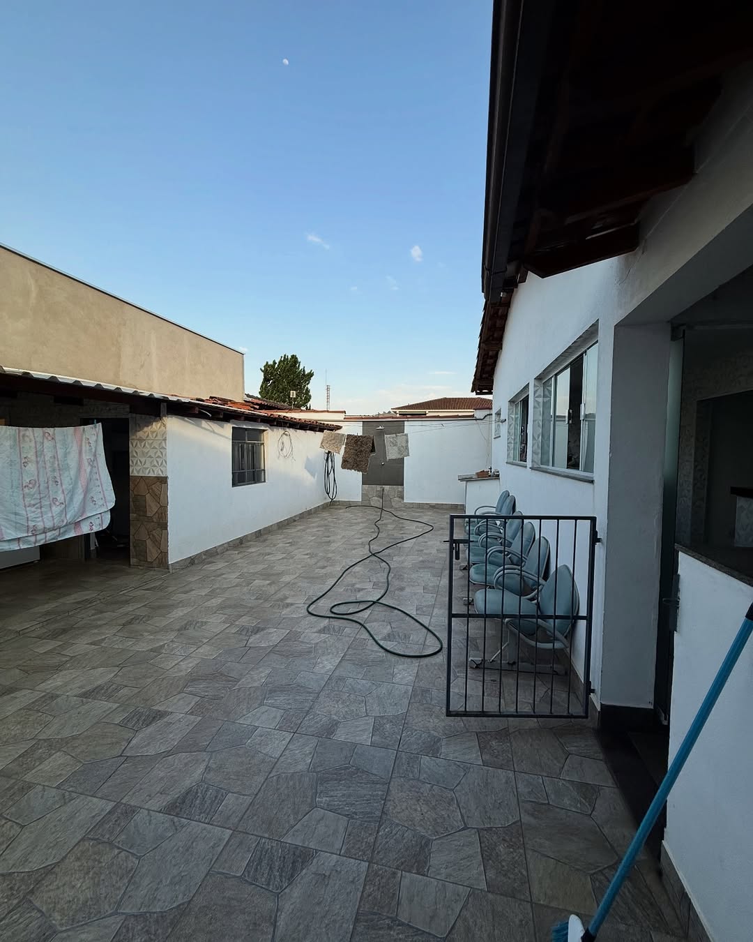 🏡 Casa à venda no Jardim Chamonix – R$ 480.000Essa casa é perfeita para quem busca conforto, pr (11)-min